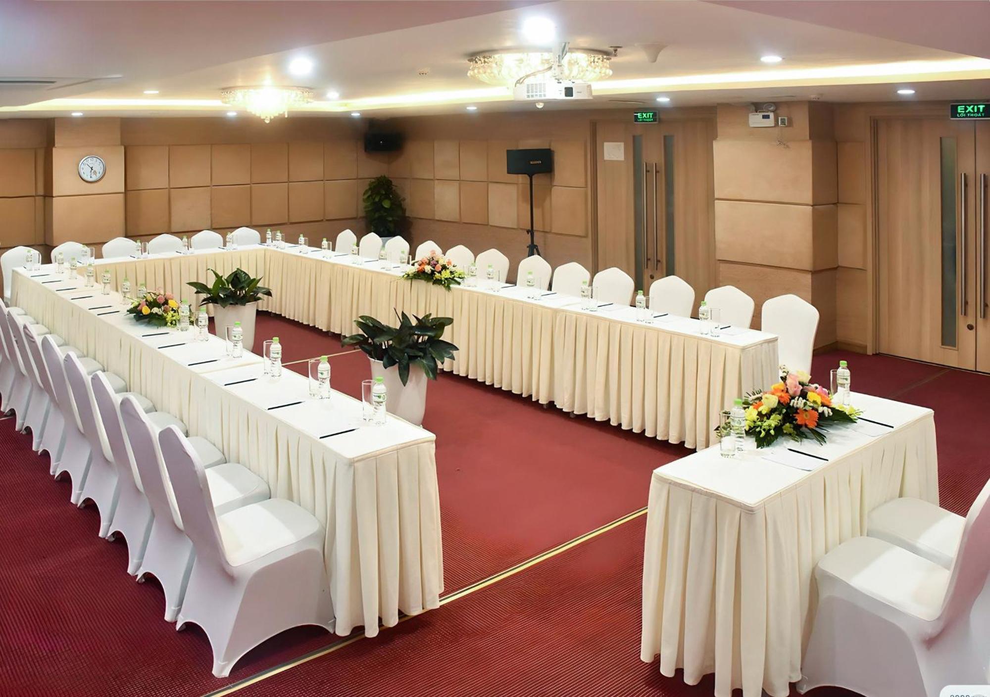 Super Hotel Candle Hanoi Esterno foto